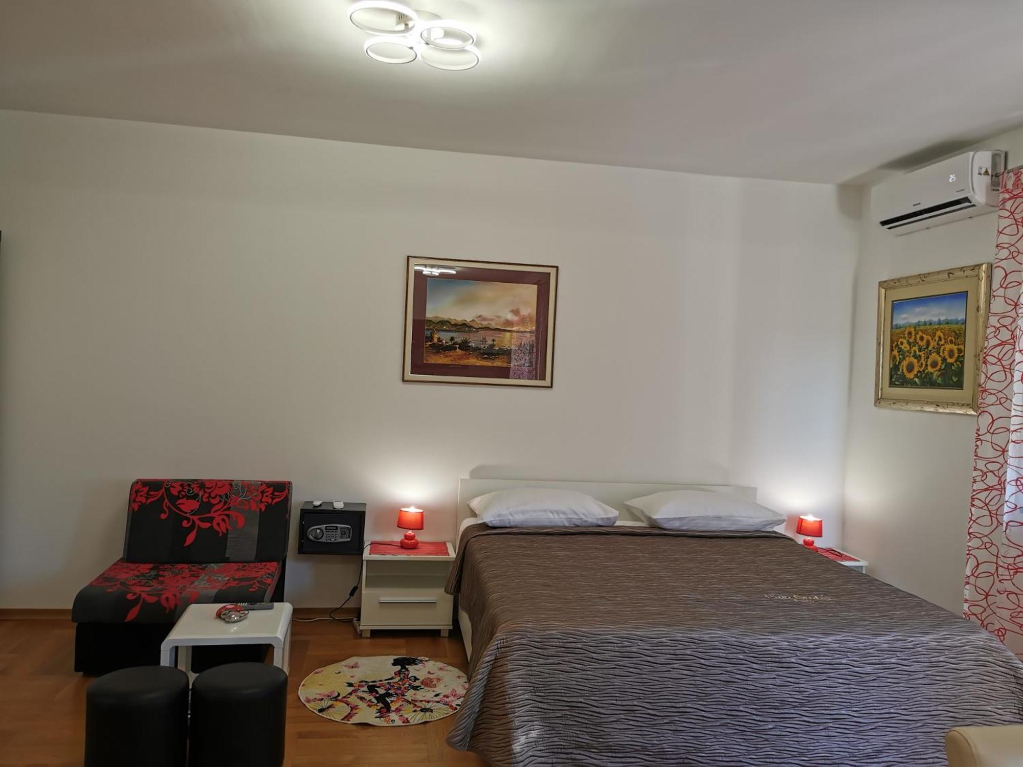 Apartments Mara Cres Bagian luar foto