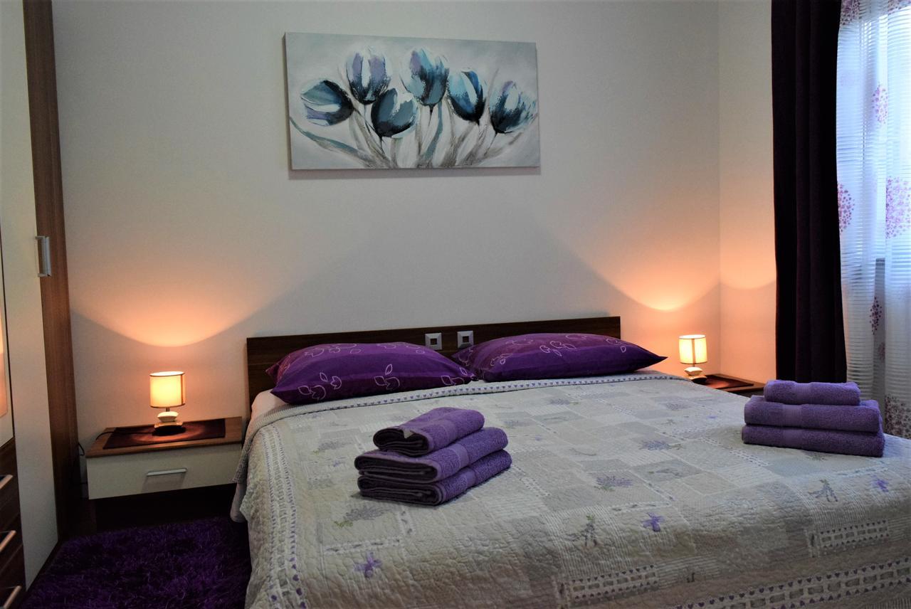 Apartments Mara Cres Bagian luar foto