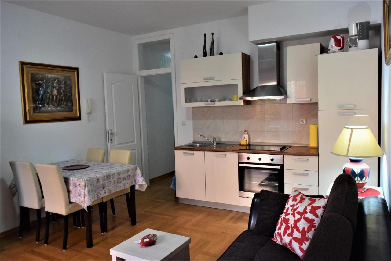 Apartments Mara Cres Bagian luar foto